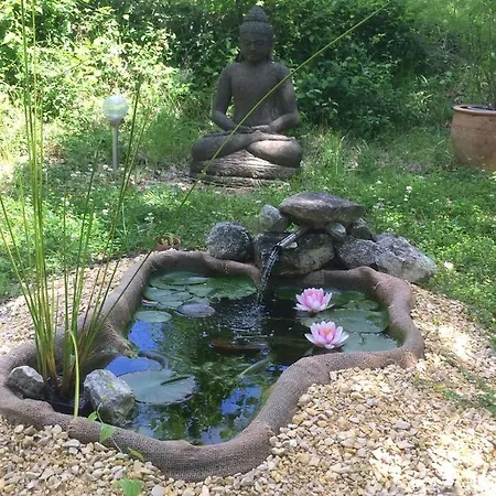D'hotes La Dentalie Bed & Breakfast